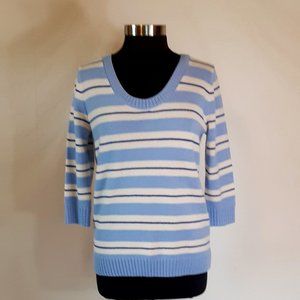 Gap V Neck Sweater Nwot - image 1